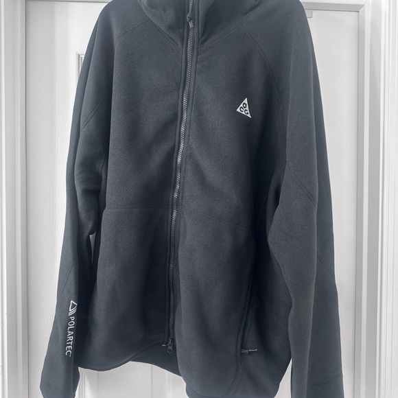 Nike ACG 'Wolf Tree' Polartec Black Full Zip Fleece Jacket Size Lrg FB8082-010